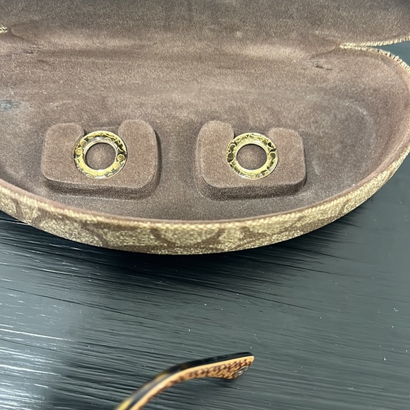 Coach Sunglasses with Case and Switchable Side Pieces - Picture 7 of 9